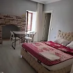 Affittacamere Antalyanin Kalbinde Terasli Odalar Antalia