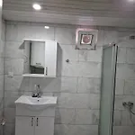 Antalyanin Kalbinde Terasli Odalar Affittacamere *