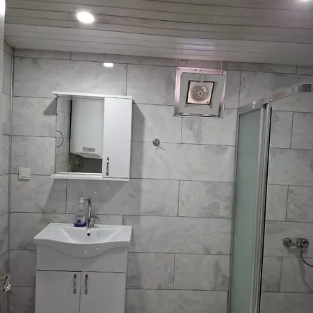 Antalyanin Kalbinde Terasli Odalar Maison d'hôtes *