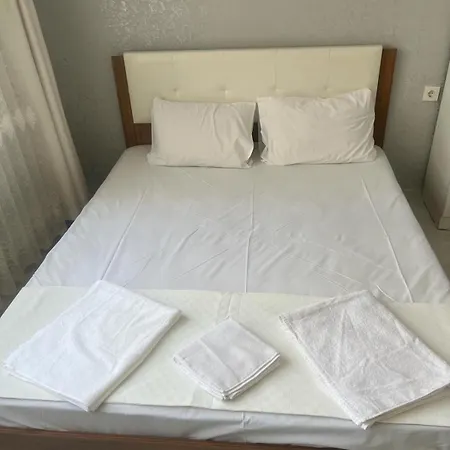 Antalyanin Kalbinde Terasli Odalar Guest house