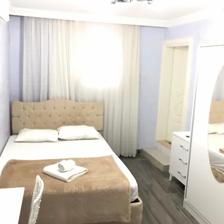 Antalyanin Kalbinde Terasli Odalar