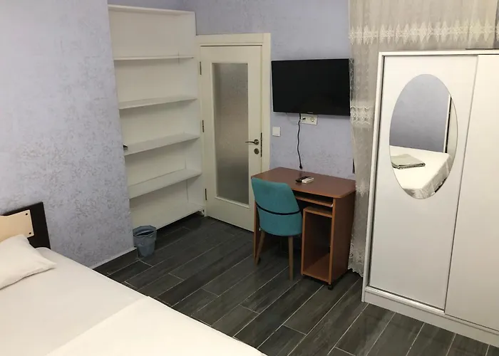 Antalyanin Kalbinde Terasli Odalar Pensionat Antalya