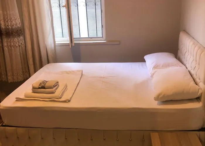 Antalyanin Kalbinde Terasli Odalar