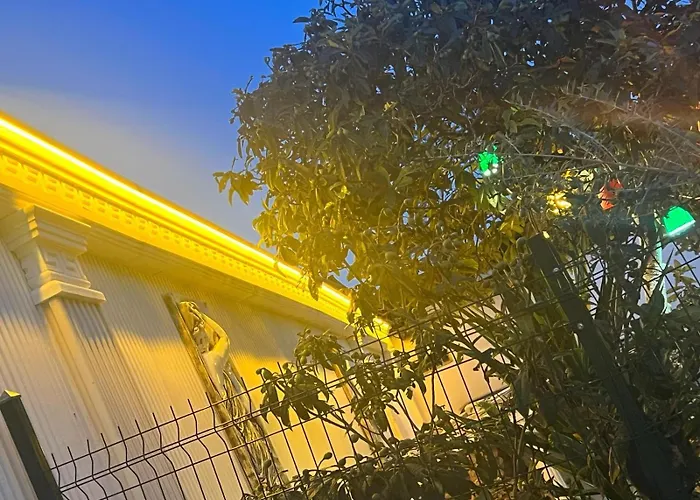 Antalyanin Kalbinde Terasli Odalar *