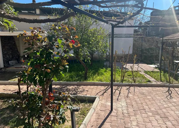 Antalyanin Kalbinde Terasli Odalar Antalya